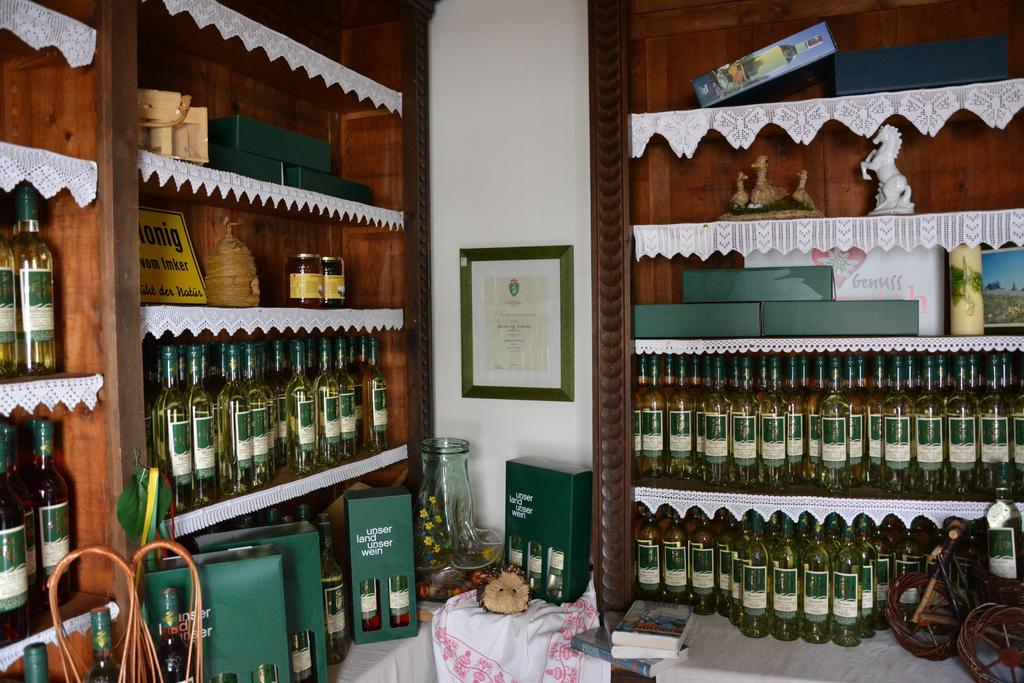 Вилла Weingut Seiner Vlg. Kraxner Greisdorf Экстерьер фото
