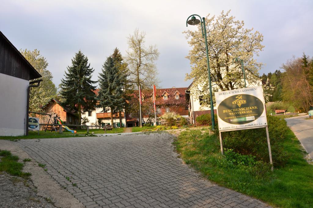 Вилла Weingut Seiner Vlg. Kraxner Greisdorf Экстерьер фото